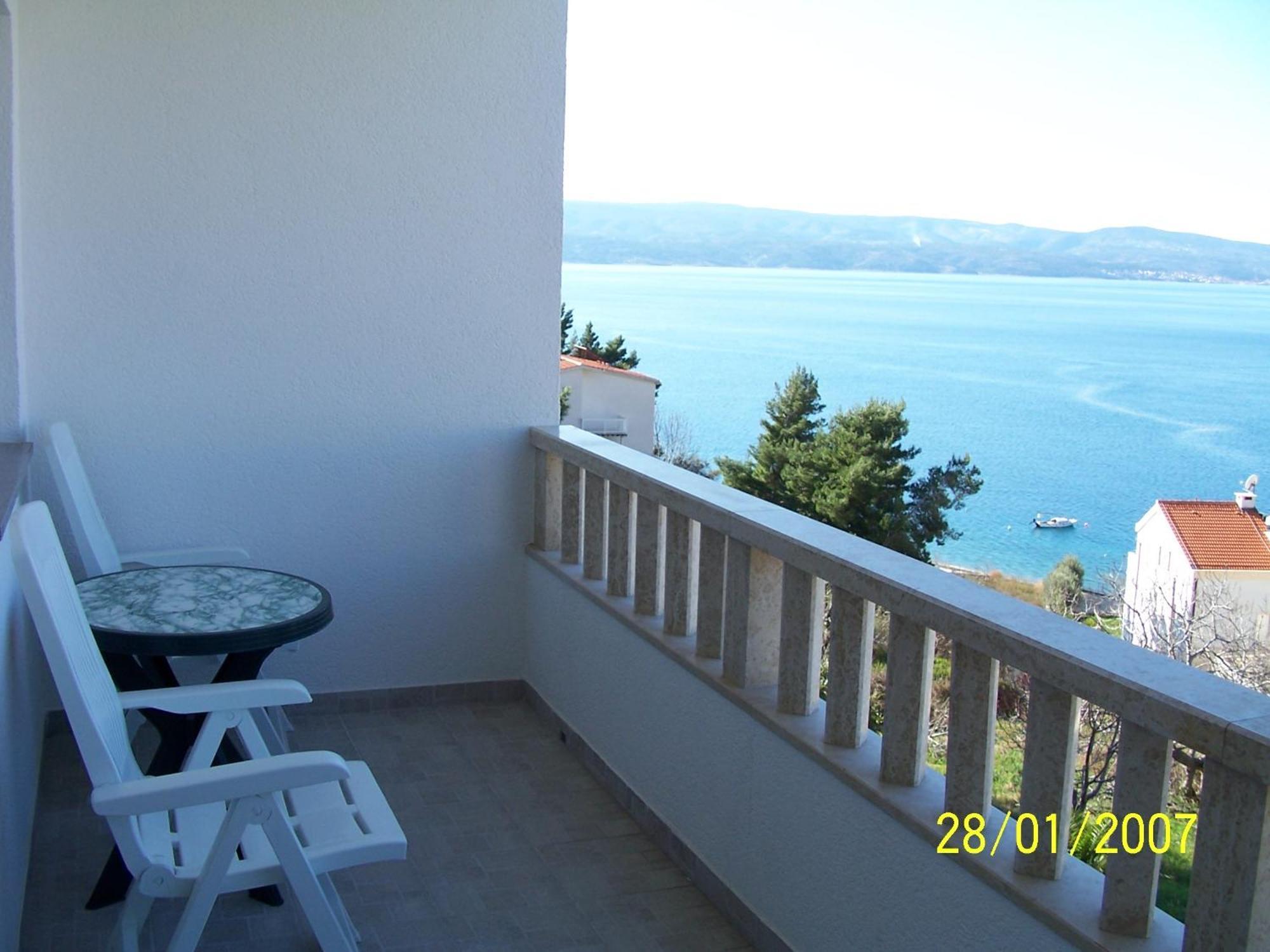 Apartments Perdijic Nemira Omiš Extérieur photo